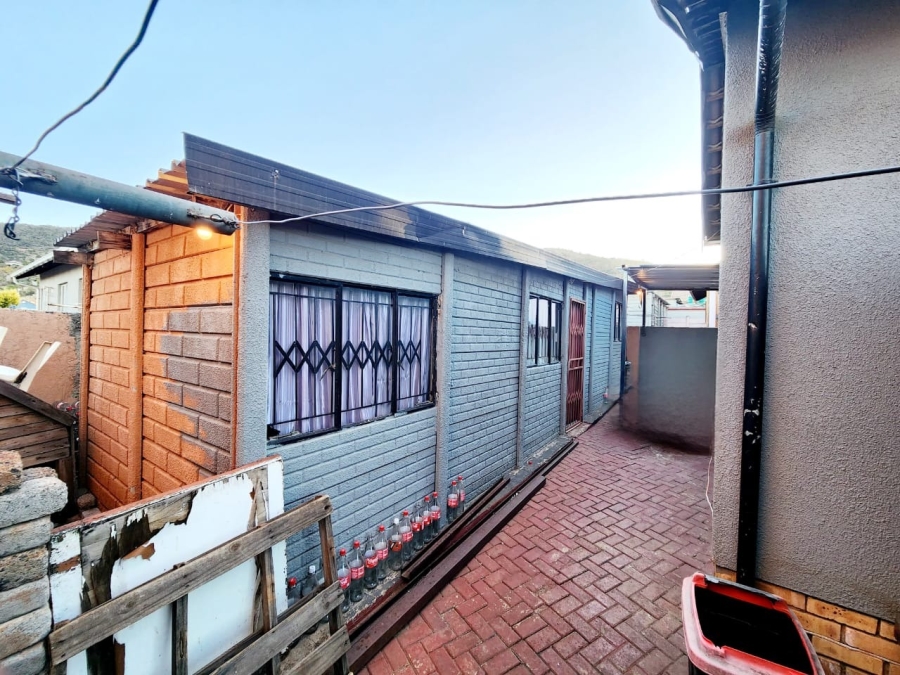 2 Bedroom Property for Sale in Tlhabane West North West